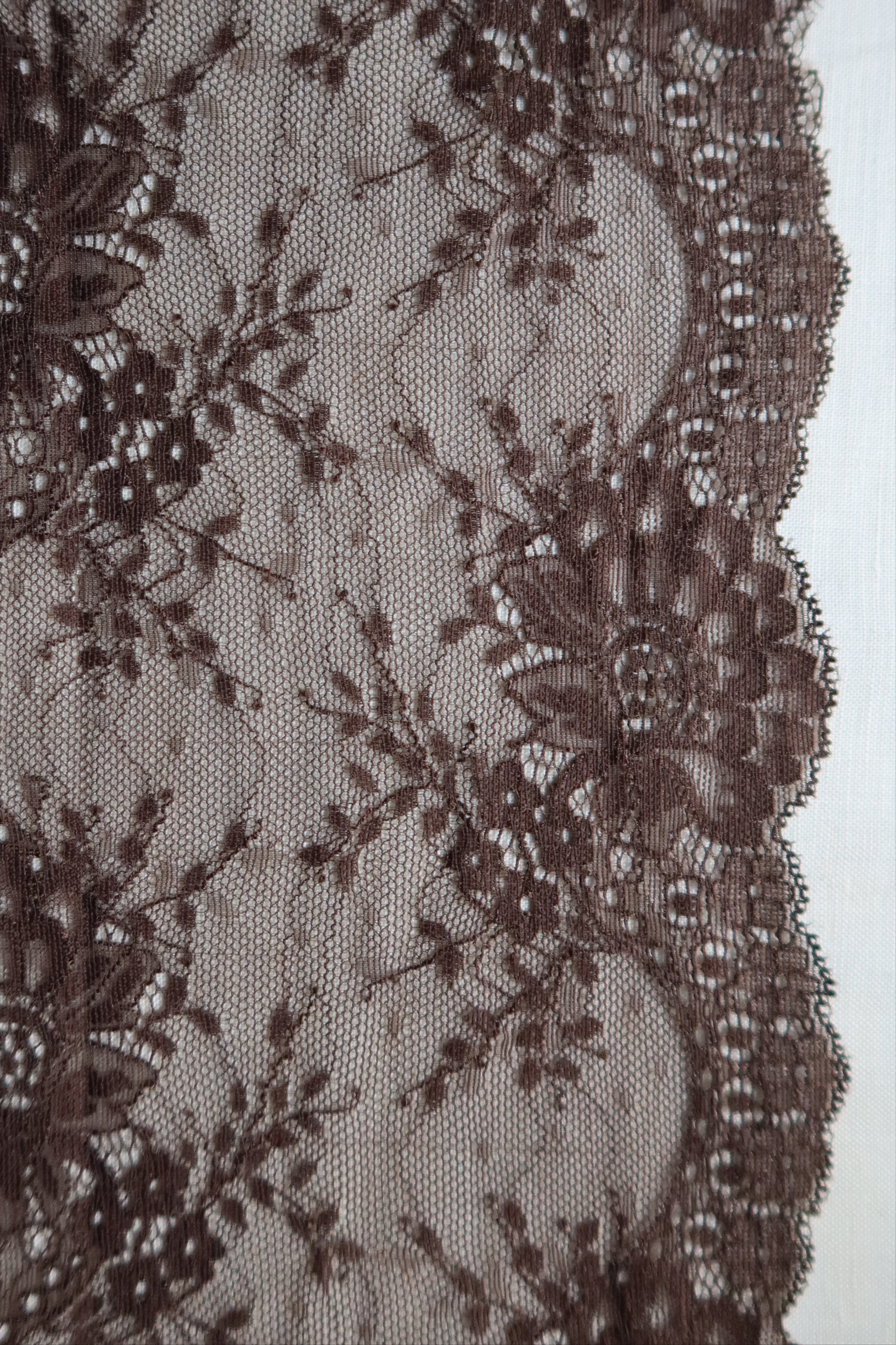 Lars - Lace Ruffles shorts