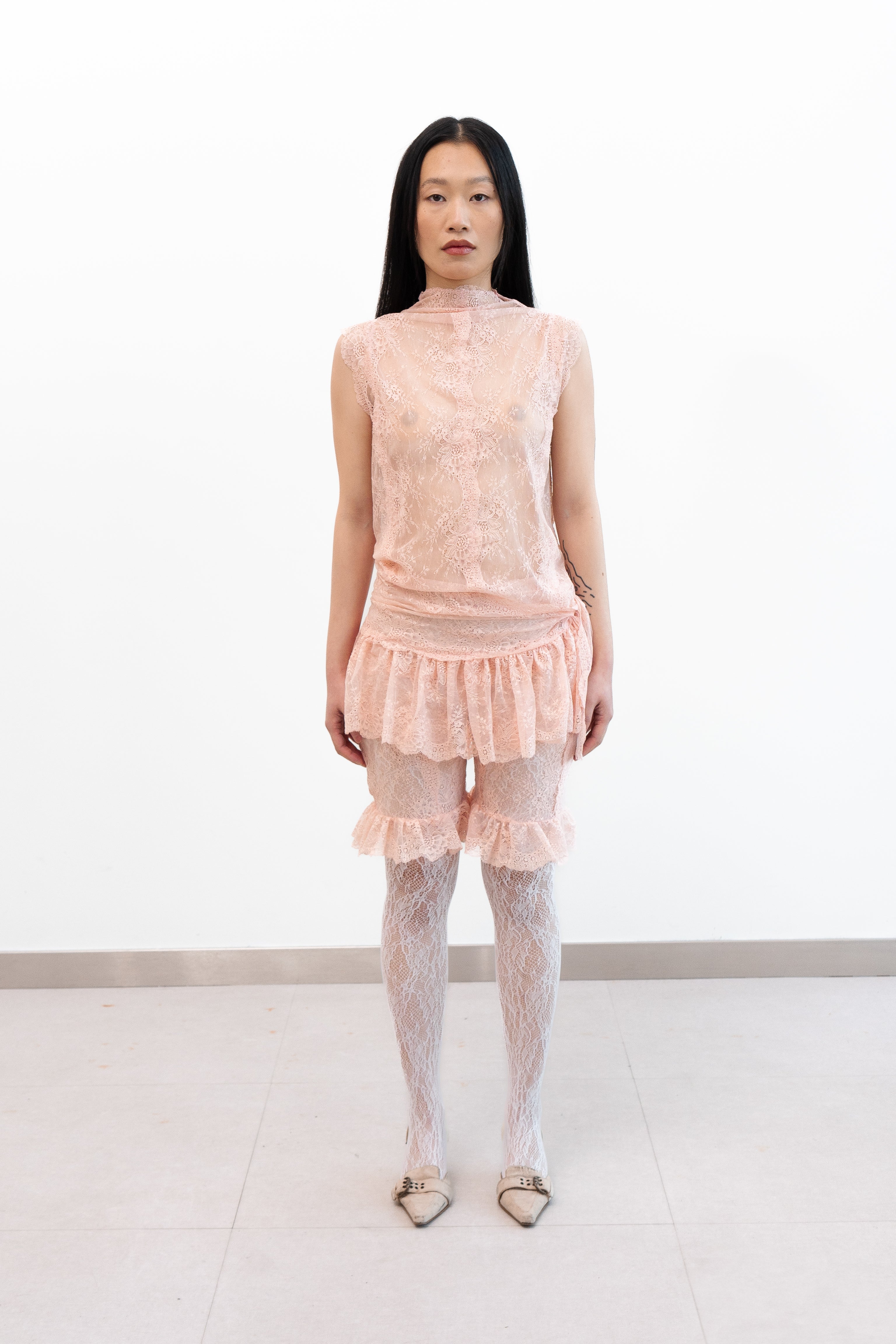 Lars - Lace Ruffles shorts