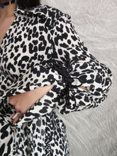 Load image into Gallery viewer, Camilla - Silk Wallet Shirt
