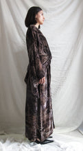 Load image into Gallery viewer, Ornella - Devore Velvet kimono
